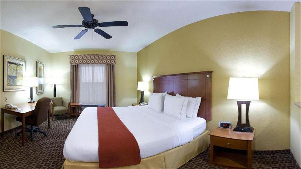 Holiday Inn Express Mccomb By Ihg מראה חיצוני תמונה