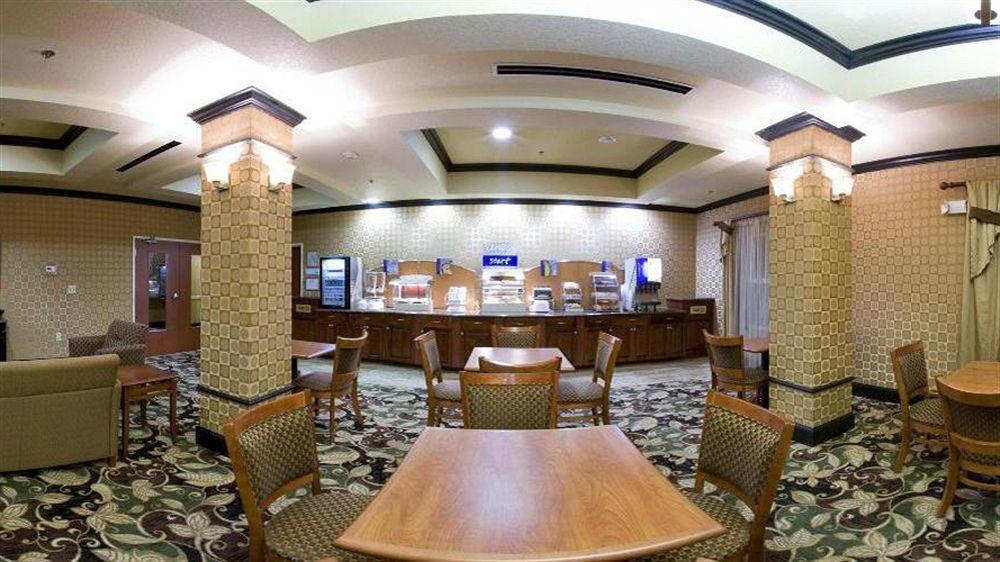 Holiday Inn Express Mccomb By Ihg מראה חיצוני תמונה