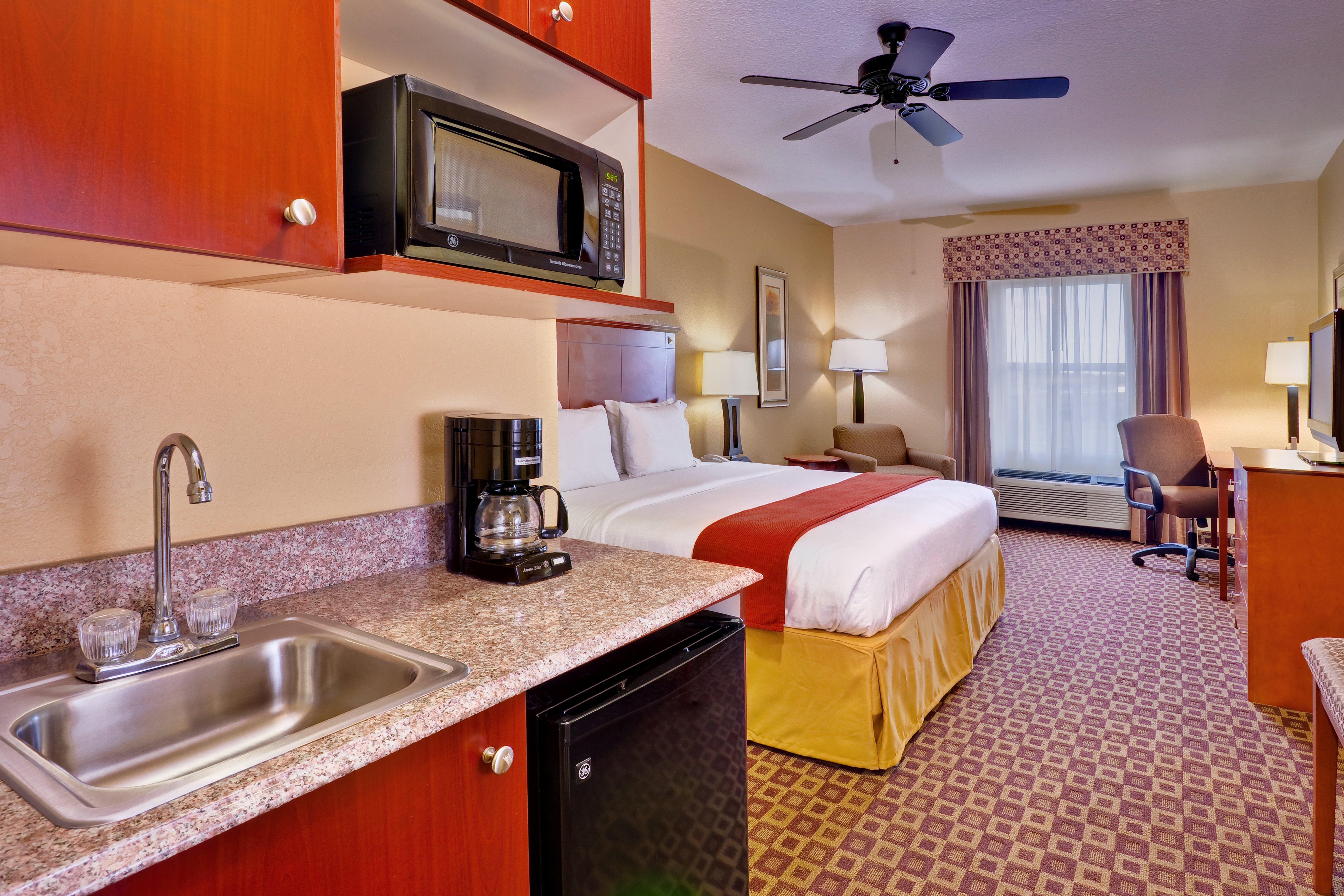 Holiday Inn Express Mccomb By Ihg מראה חיצוני תמונה