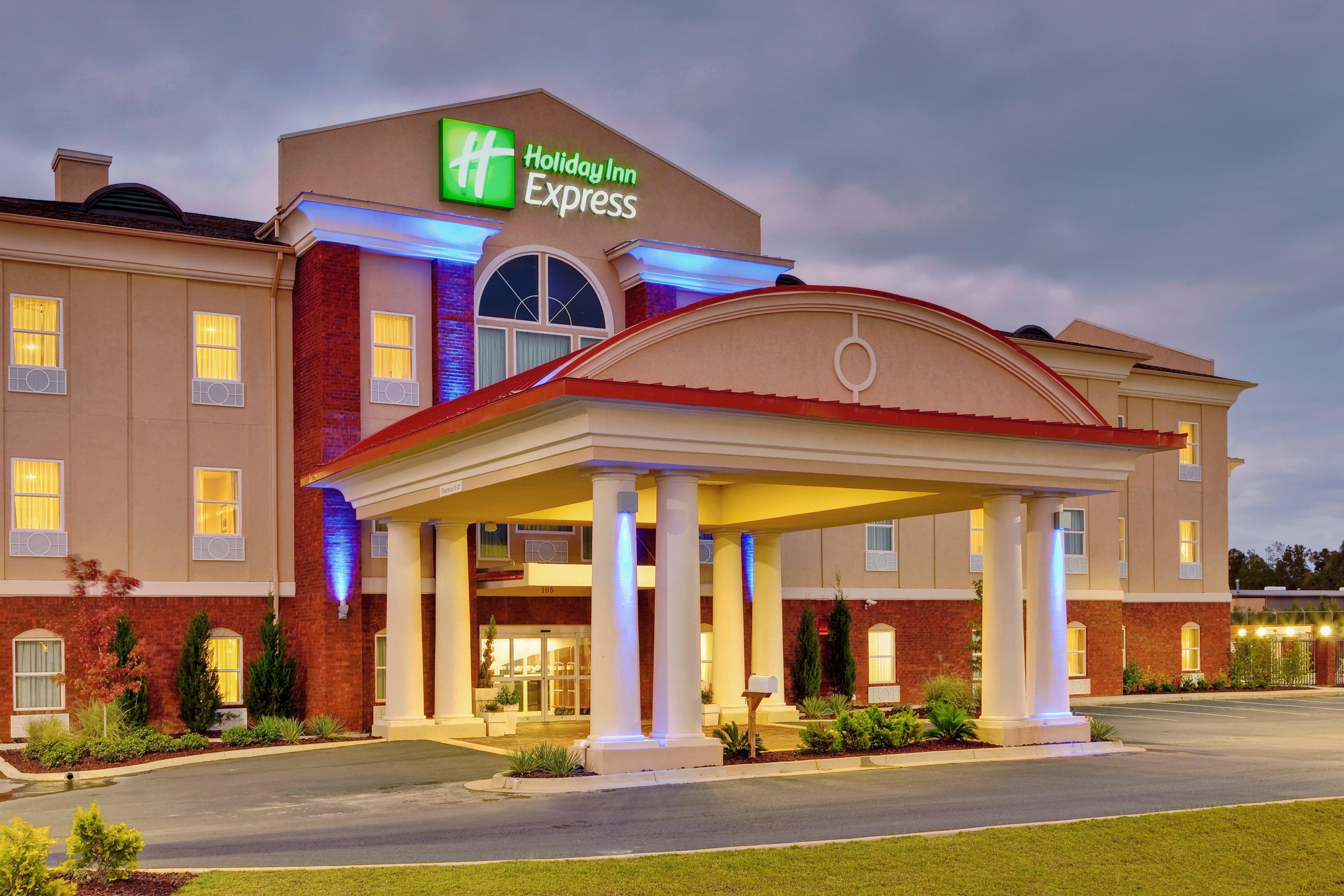 Holiday Inn Express Mccomb By Ihg מראה חיצוני תמונה