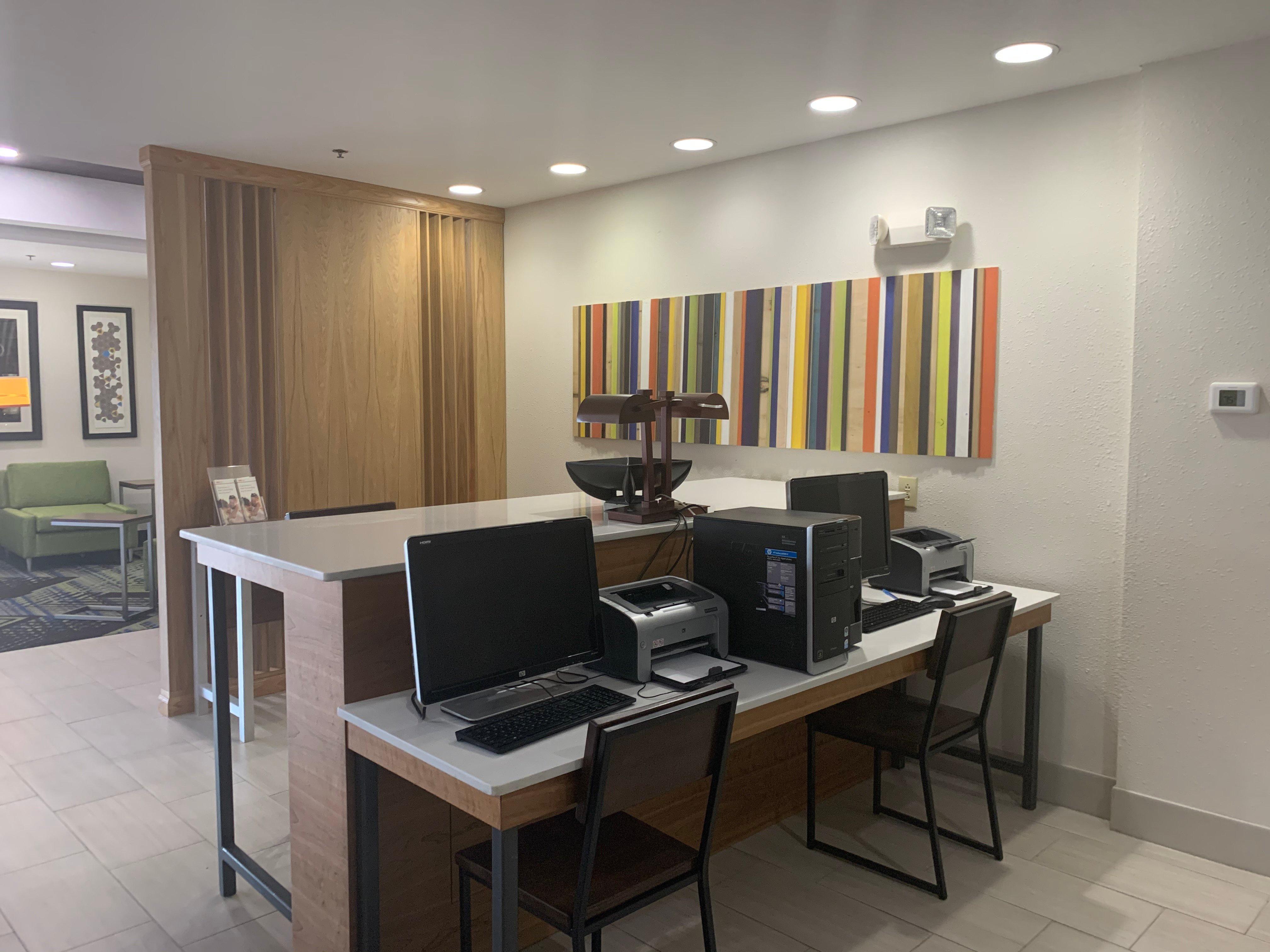 Holiday Inn Express Mccomb By Ihg מראה חיצוני תמונה