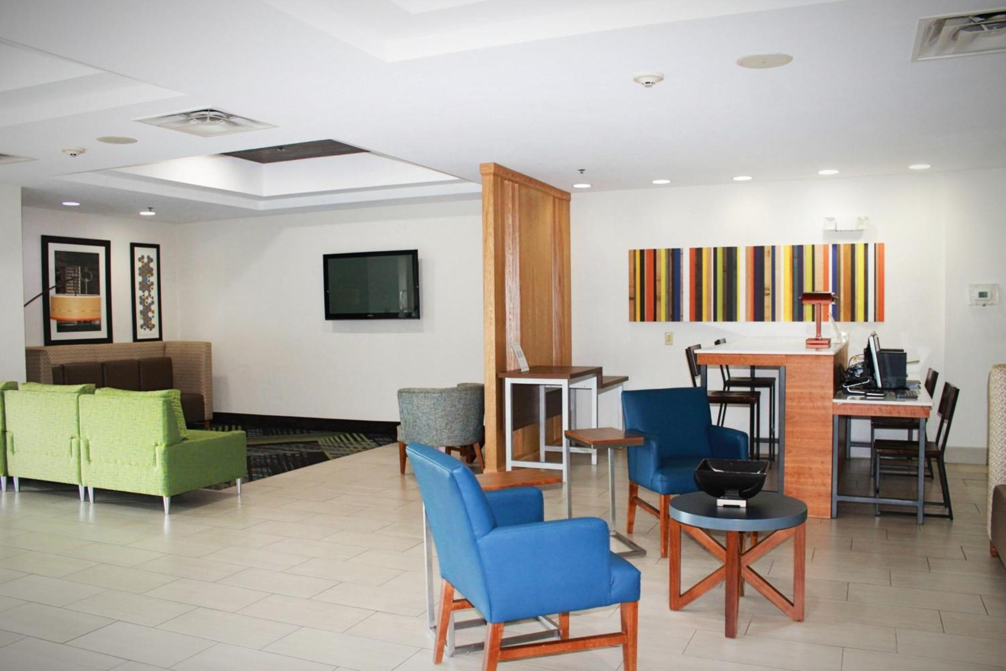 Holiday Inn Express Mccomb By Ihg מראה חיצוני תמונה